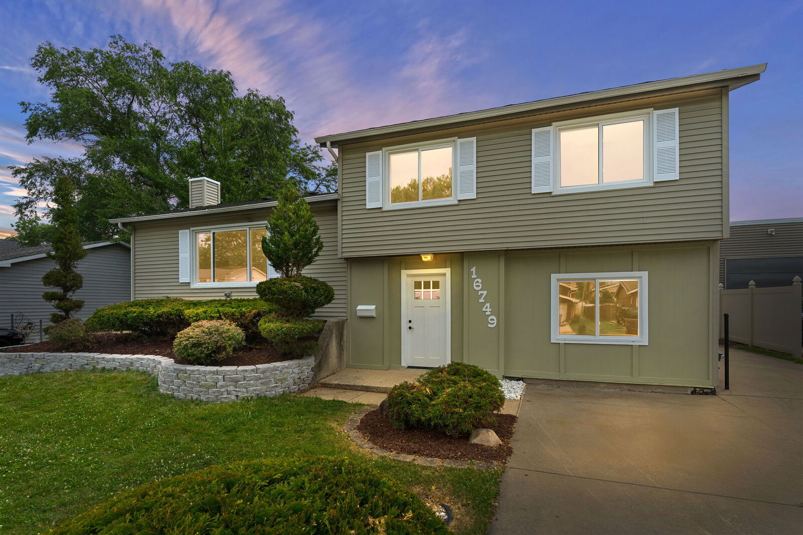 Property Photo: 16749 Meadowdale Drive IL 60452