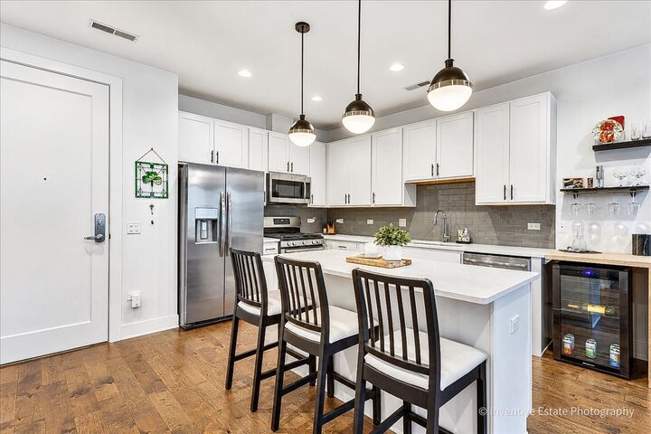 Property Photo: 940 Maple Avenue 309 IL 60515