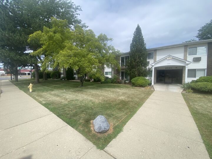 Property Photo:  9581 Dee Road 2L  IL 60016 