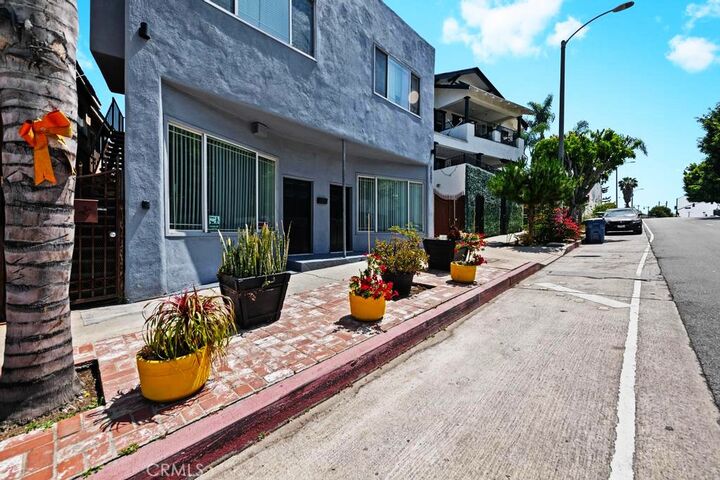 Property Photo: 1357 W Temple CA 90026