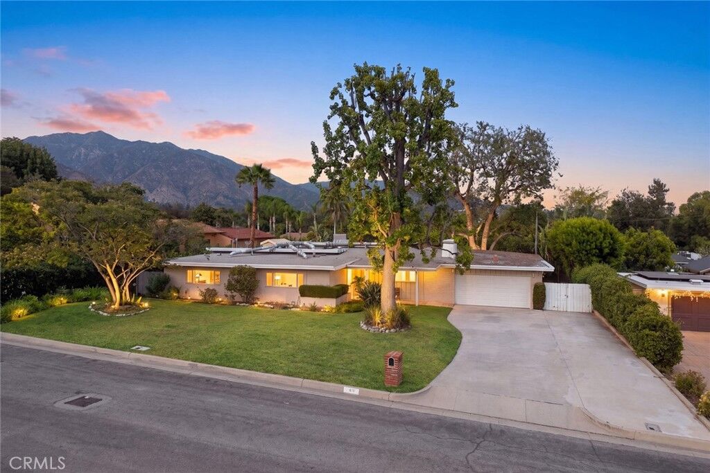 Property Photo:  206 Oak Meadow Road  CA 91024 