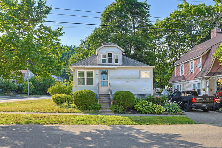 Property Photo:  49 Orchard Street  ME 04210 