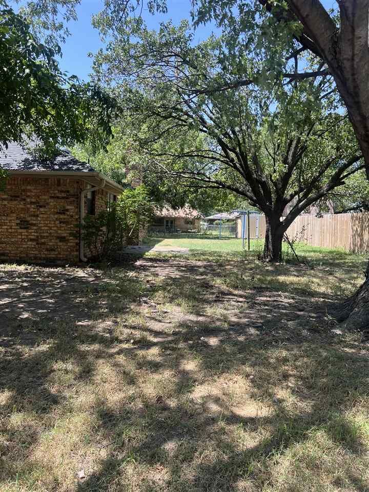 Property Photo: 301 Martha Avenue OK 74601