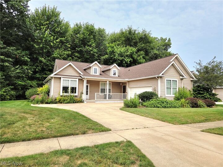 Property Photo:  1901 Pembrooke Lane  OH 44011 