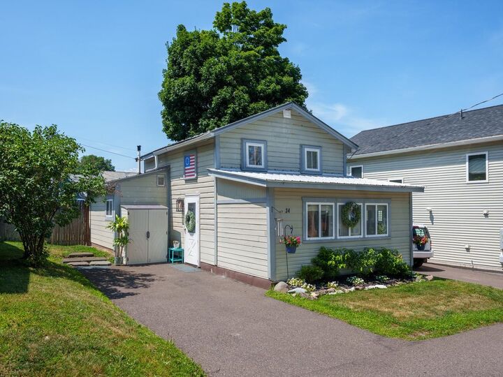 Property Photo:  34 Lone Birch Street  VT 05446 