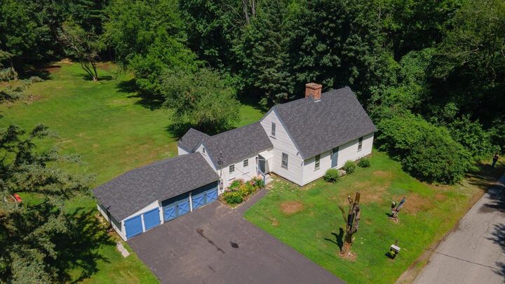 Property Photo:  30 Thornton Road West  NH 03054 