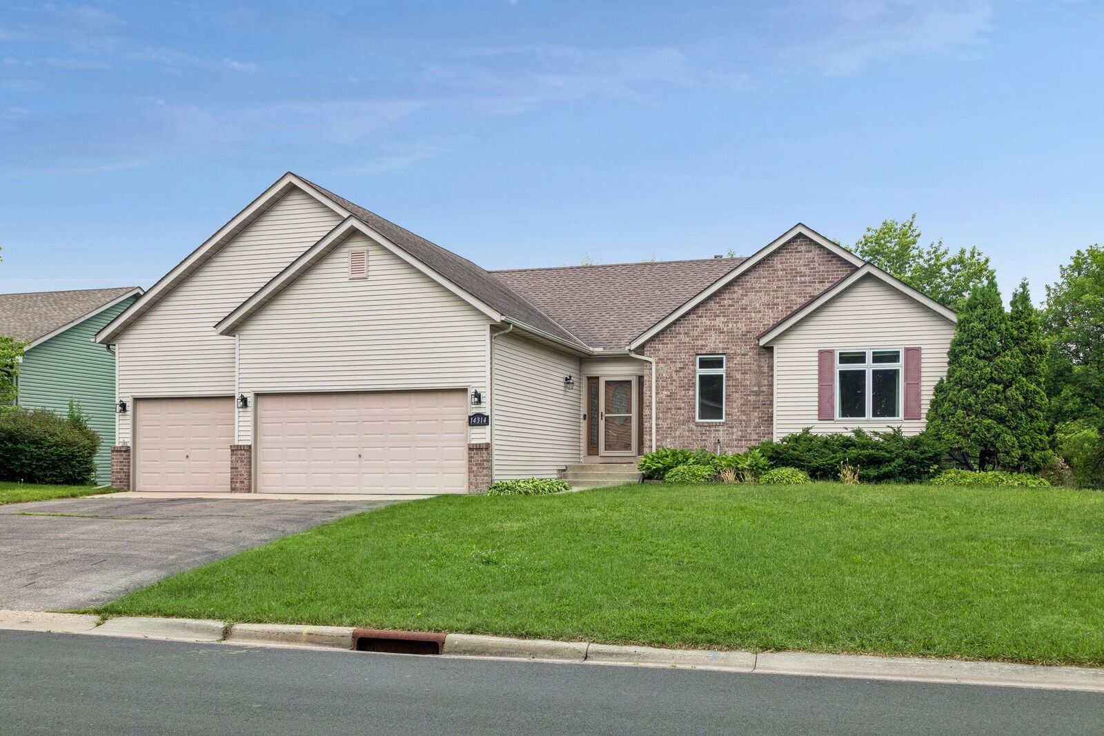 Property Photo:  14314 Robin Road NE  MN 55372 