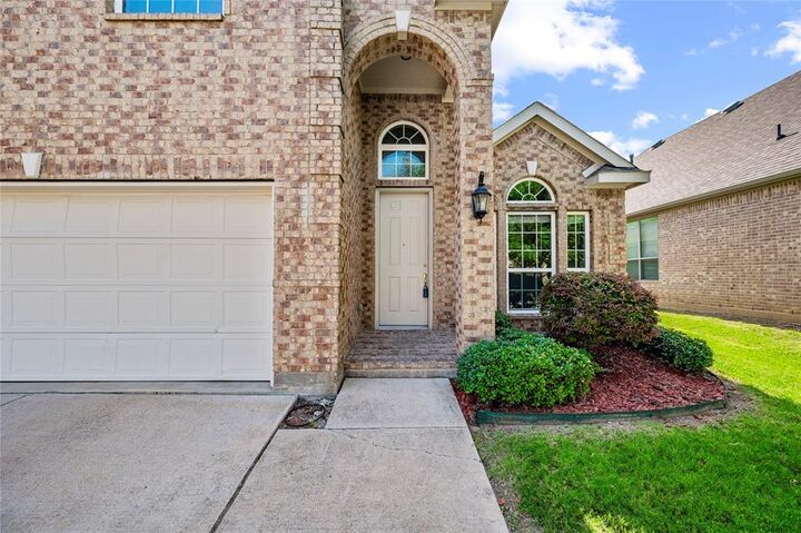 Property Photo: 8329 Meadow Sweet Lane TX 76123
