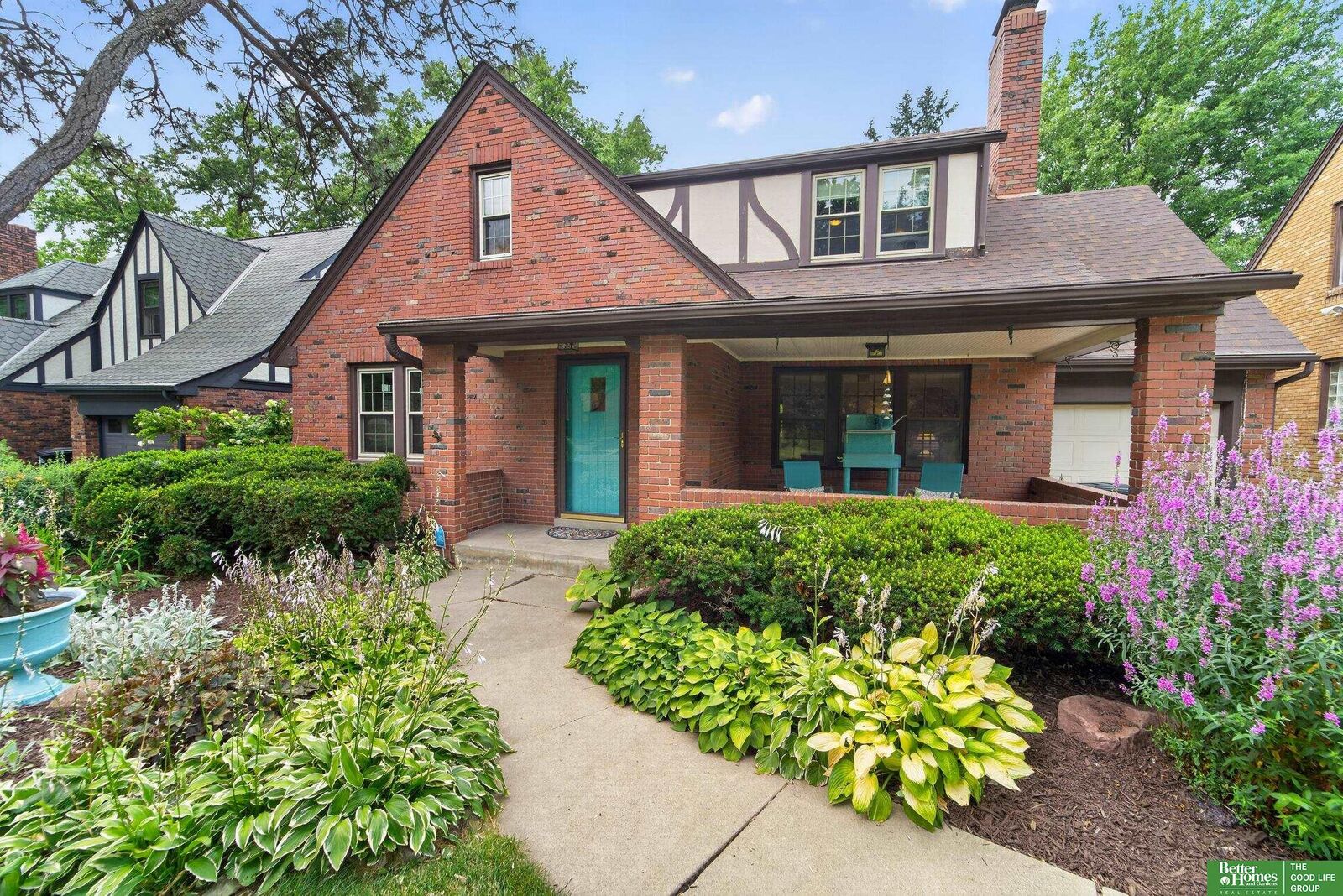 Property Photo: 2010 N 54th Street NE 68104
