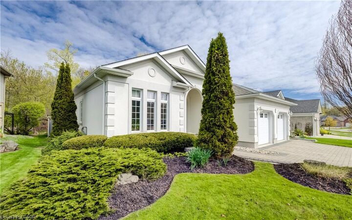 Property Photo: 44 Laschinger Boulevard ON N3A 2G7