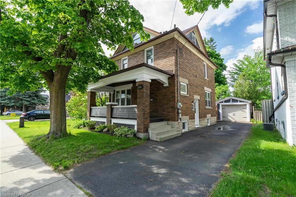 Property Photo:  64 Highland Road W Upper  ON N2M 3B5 