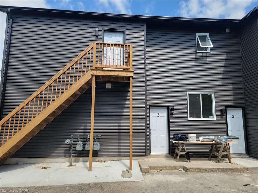 Property Photo: 103 Peel Street 2 ON N3S 5M3
