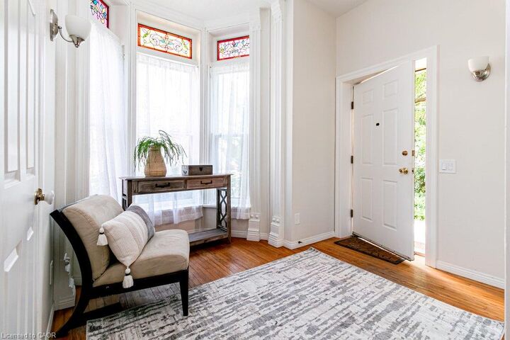 Property Photo: 218 Bay Street S ON L8P 3J1