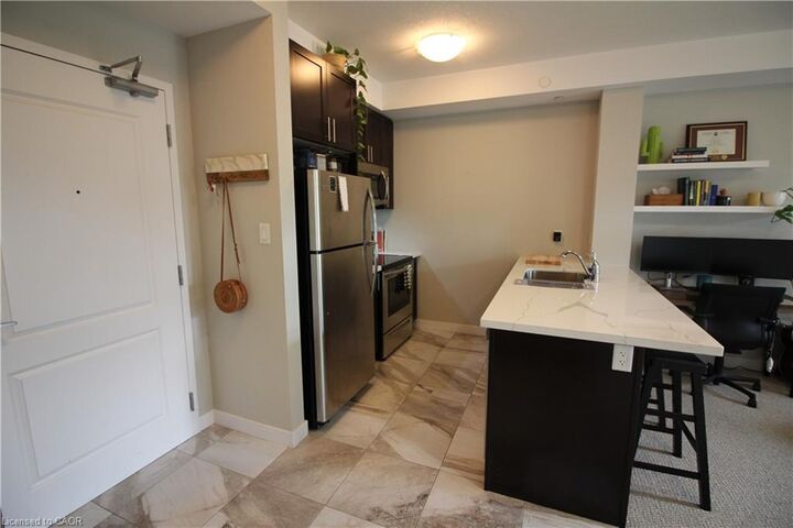 Property Photo: 101 Shoreview Place 118 ON L8E 0K2