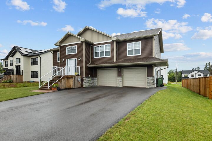 Property Photo:  49 Bridget Drive  PE C1E 3T5 