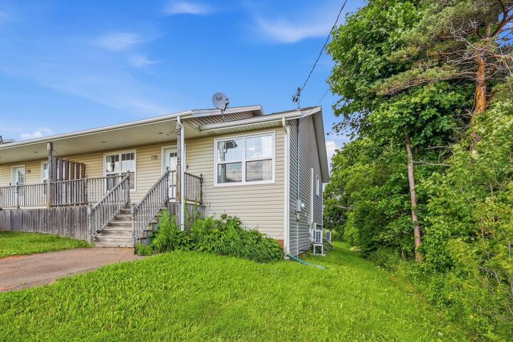 176 Norwood Road — photo 1