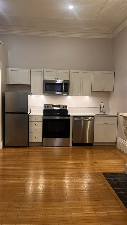 Property Photo:  172 Marlborough 1F  MA 02116 