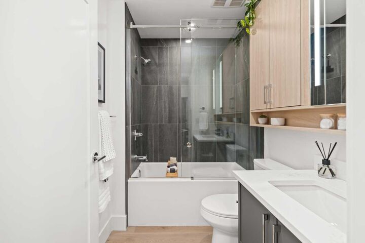 Property Photo:  1850 80 Street SW 2106  AB T3H 3W5 