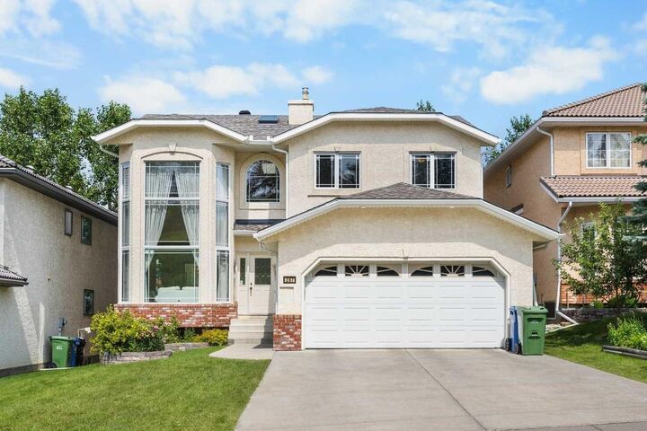207 Hamptons Drive NW — photo 1