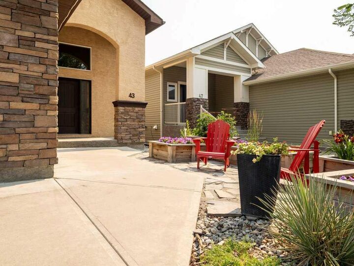Property Photo:  43 Riverine Lane W  AB T1K 5V6 