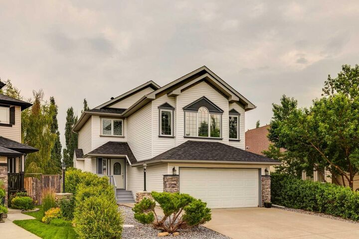 Property Photo: 763 Cimarron Close AB T1S 1X3
