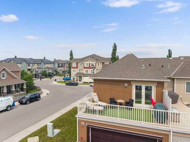 Property Photo:  1575 Windstone Road SW  AB T4B 3X6 