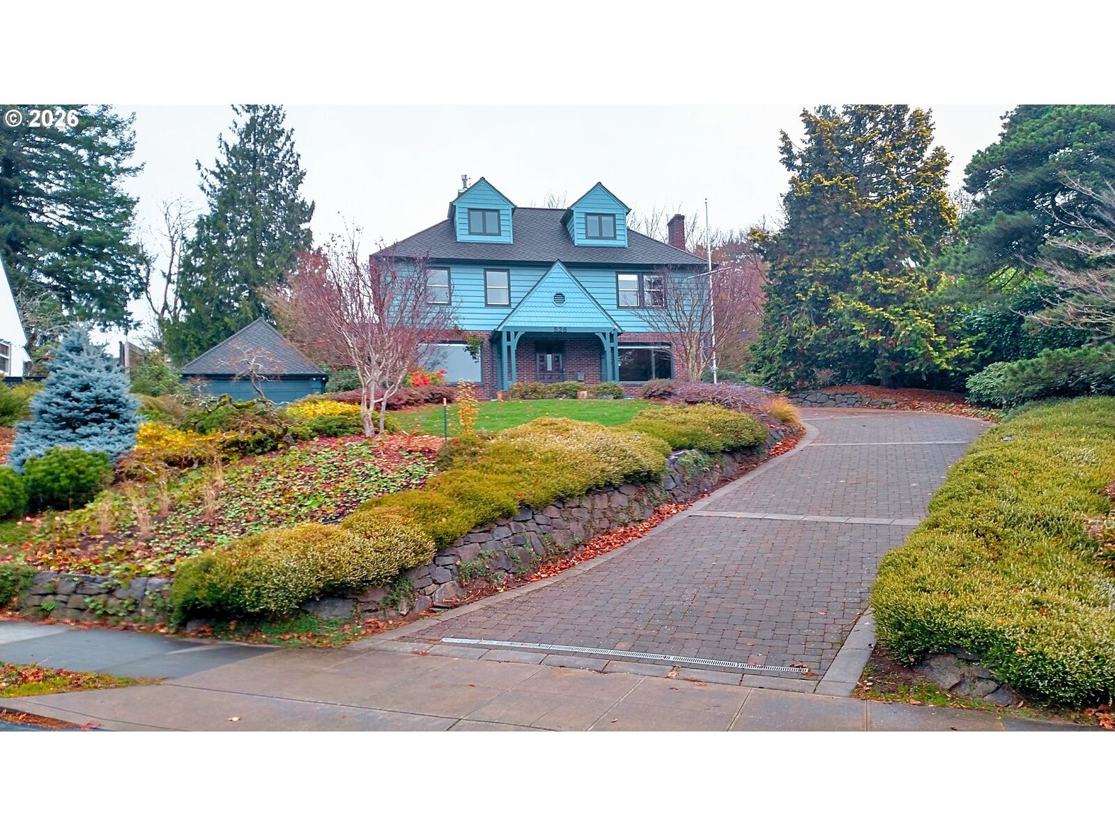 Property Photo:  526 SE 65th Ave  OR 97215 