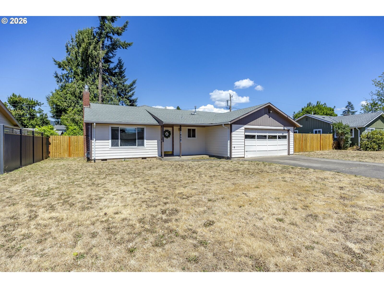 Property Photo: 1458 Yolanda Ave OR 97477