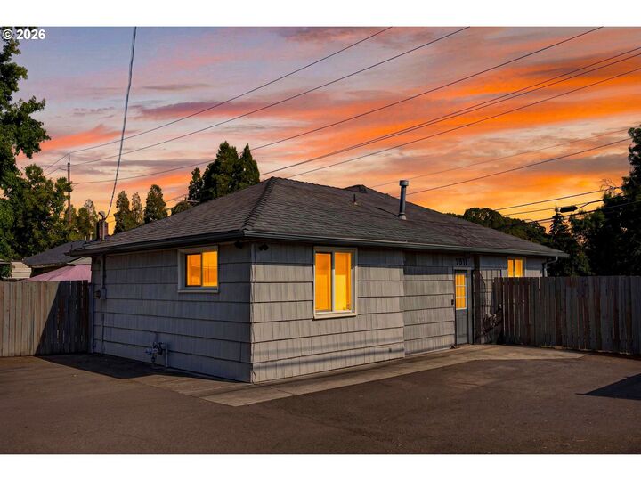 Property Photo:  7511 SE Harmony Rd  OR 97222 