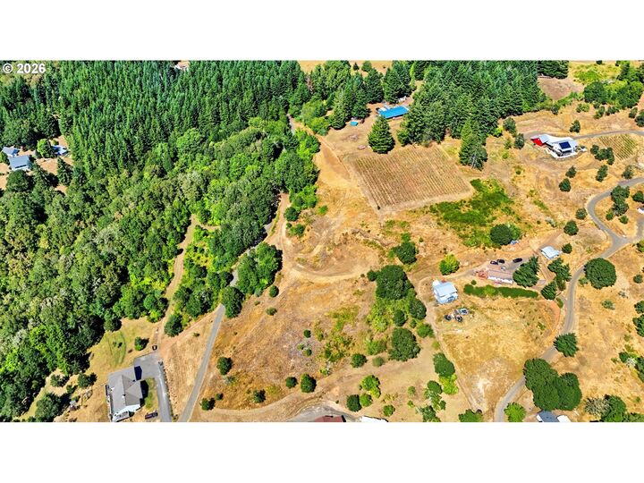Property Photo: 21395 SW Summit Dr OR 97378