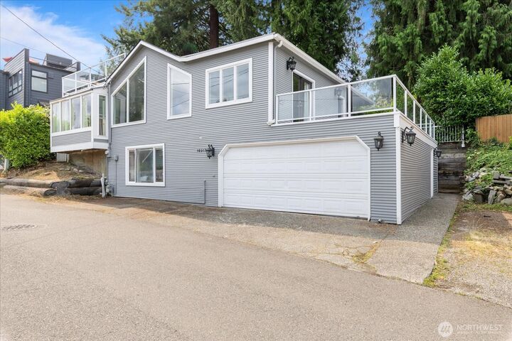 Property Photo: 16917 SE 38th Place WA 98008