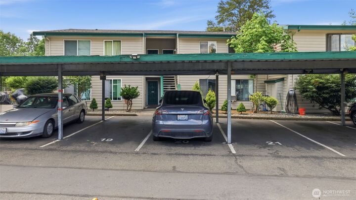 Property Photo:  1102  8th Street NE #20  WA 98002 