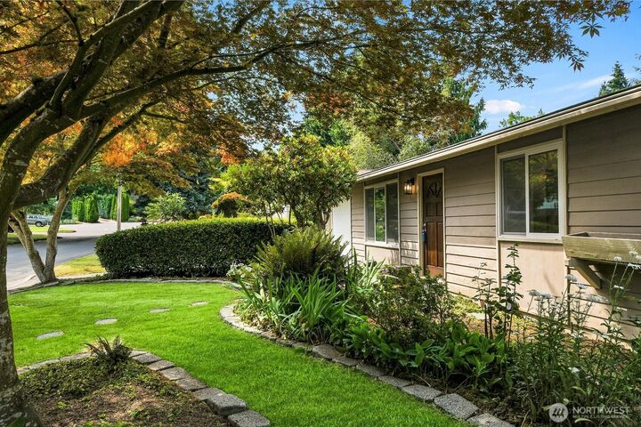 Property Photo:  9778 NE 126th Place  WA 98034 