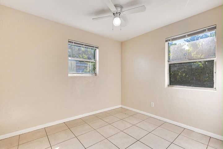 Property Photo:  1501 NW 24th Avenue  FL 33311 