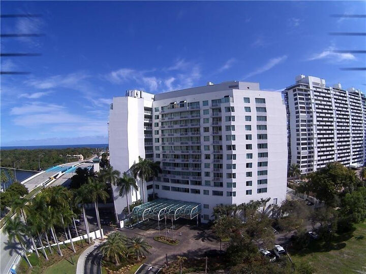 Property Photo:  2670 E Sunrise Boulevard 301  FL 33304 