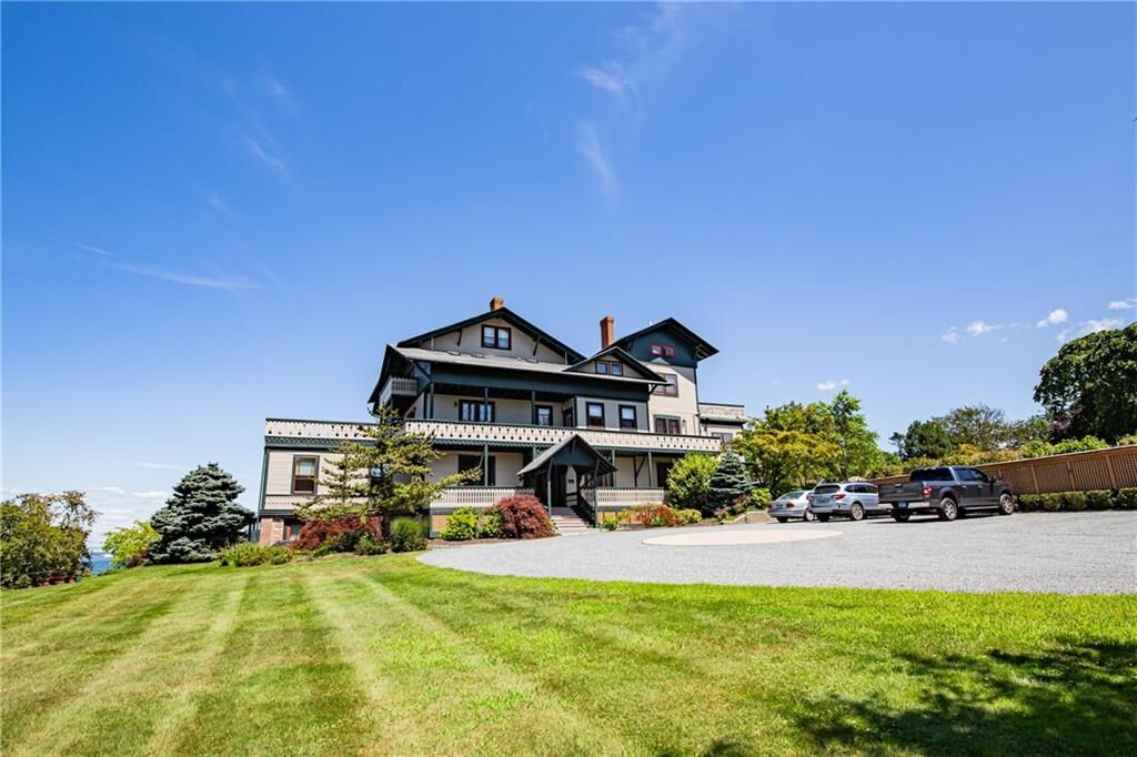 Property Photo: 35 Chastellux Avenue J RI 02840