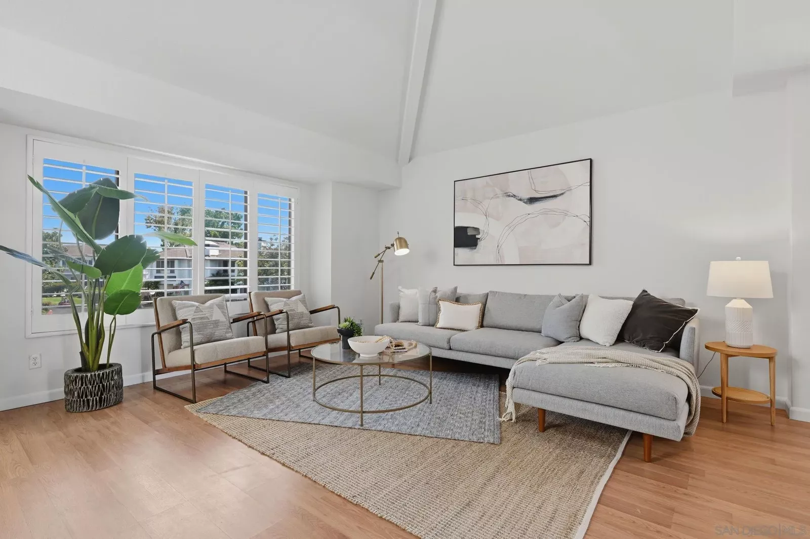 Property Photo: 867 Hollyhock Ct CA 92011