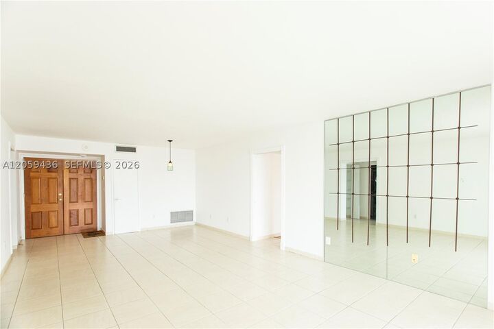 Property Photo:  1420 Brickell Bay Dr 1604B  FL 33131 