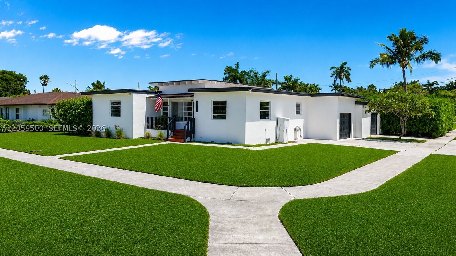 Property Photo: 112 NE 17th St FL 33030