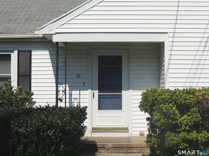 Property Photo: 87 Hotchkiss Grove Road CT 06405