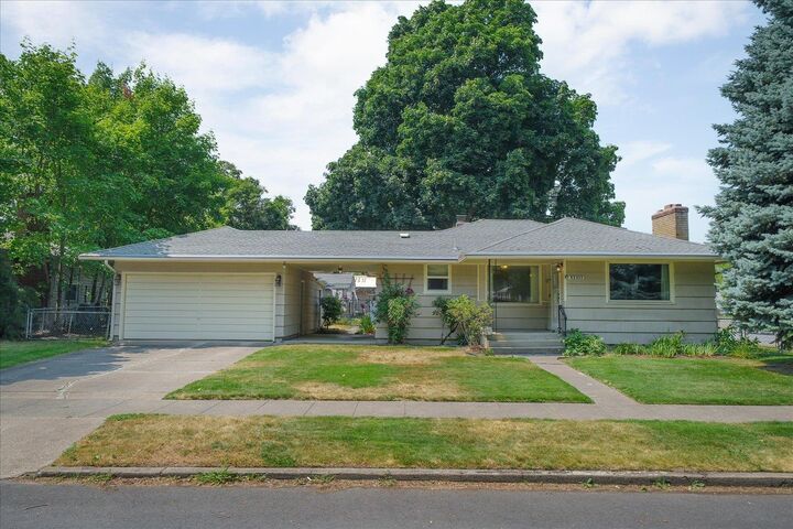 Property Photo:  5823 N Post St  WA 99205 