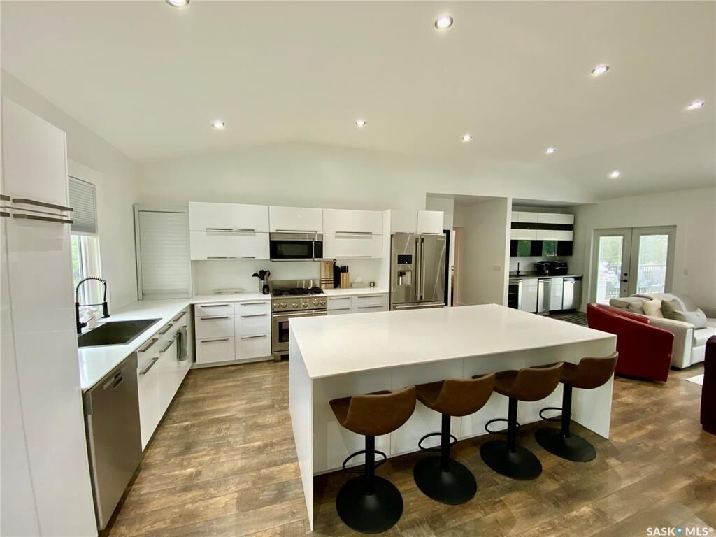 Property Photo:  837 Prospect Avenue  SK S0C 2B0 