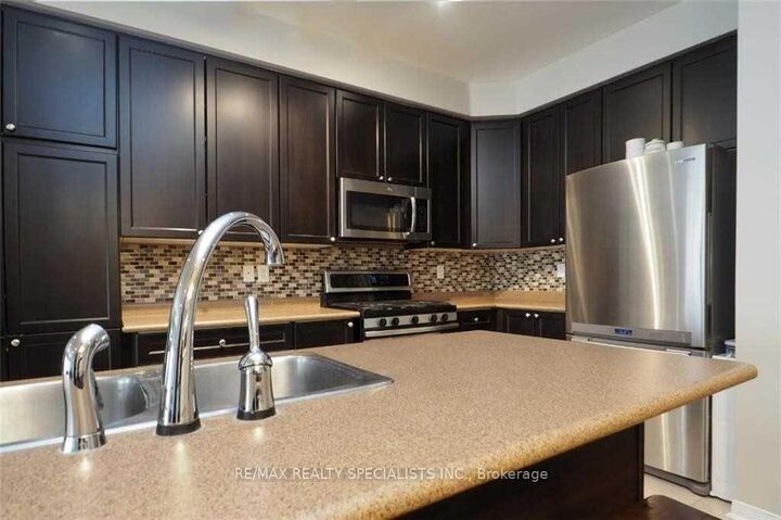 Property Photo:  110 Highland Road W 127  ON N2M 3S1 