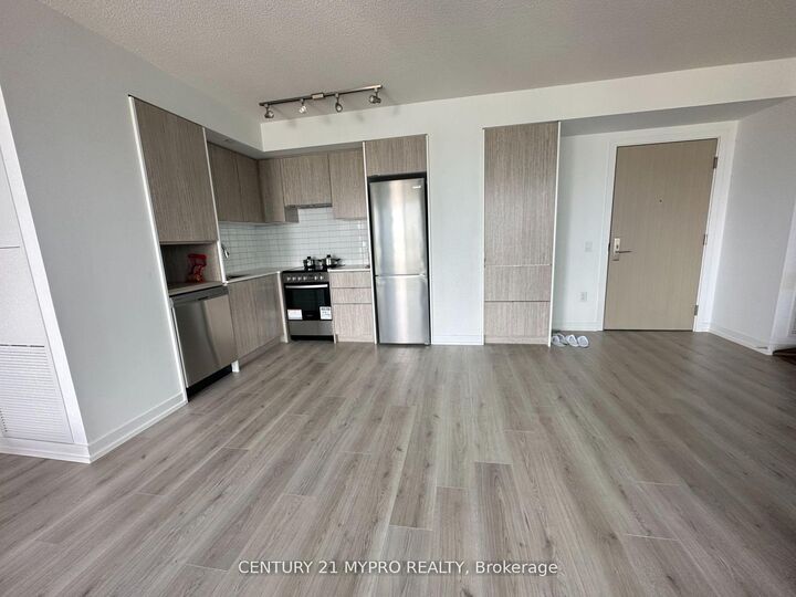 Property Photo:  395 Bloor Street E 3803  ON M4W 1H7 