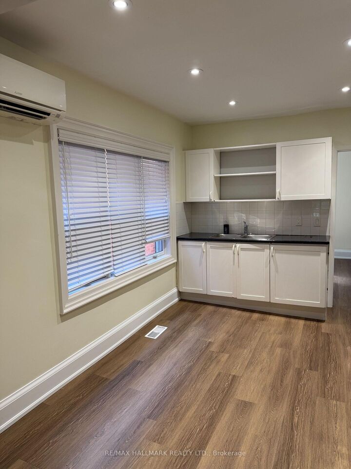 Property Photo:  37 Lola Road Main Fl  ON M5P 1E5 