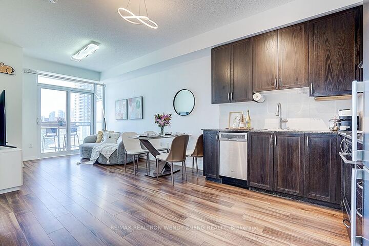 Property Photo:  55 Ann O'Reilly Road 709  ON M2J 0E1 