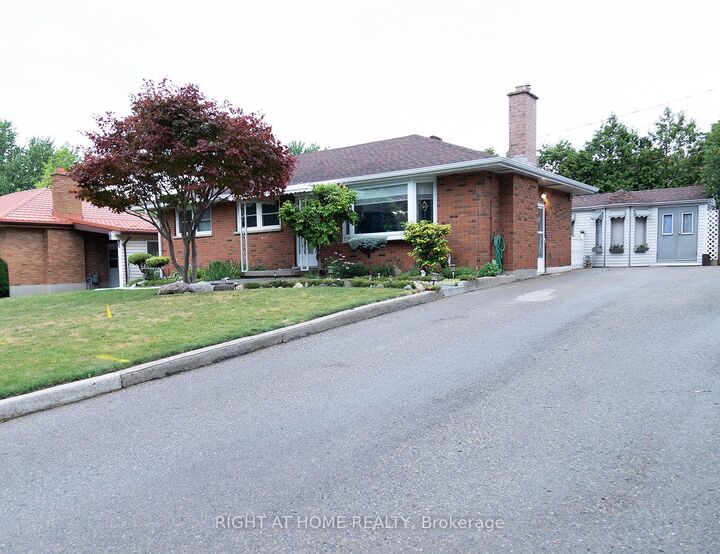 Property Photo: 186 King Edward Avenue ON N5Z 3T7