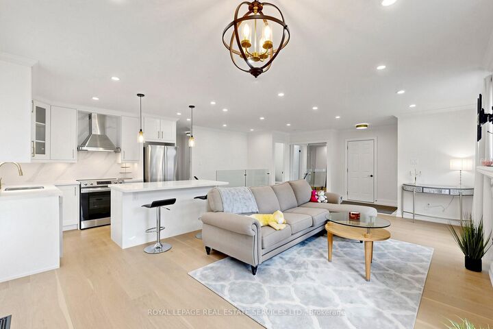 Property Photo:  123 Mill Street W  ON L7G 2C7 