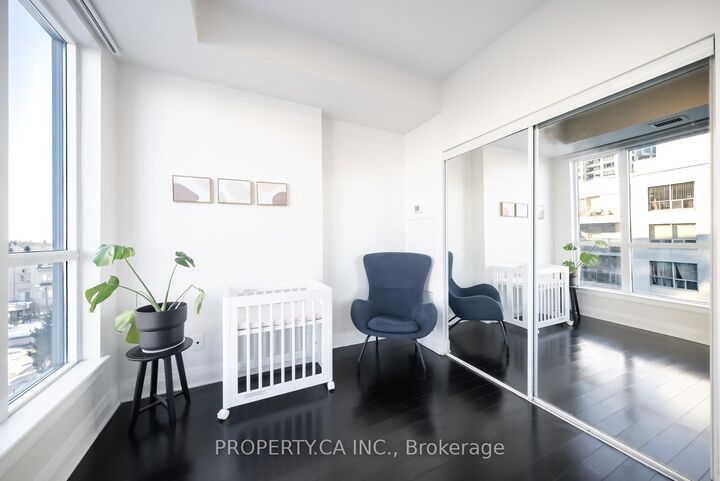 Property Photo:  17 Kenaston Gardens 516  ON M2K 0B9 