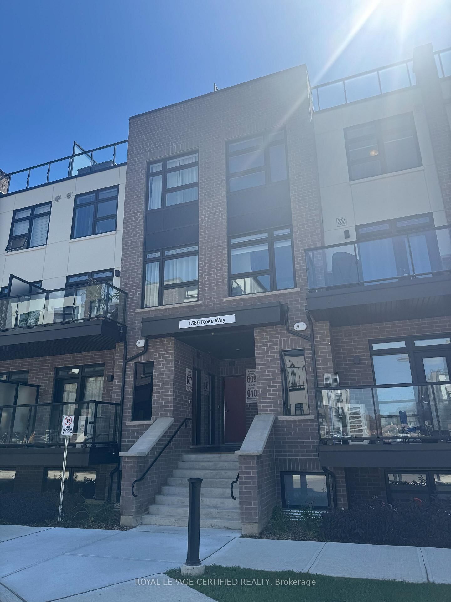 Property Photo:  1585 Rose Way 113  ON L9T 7E7 